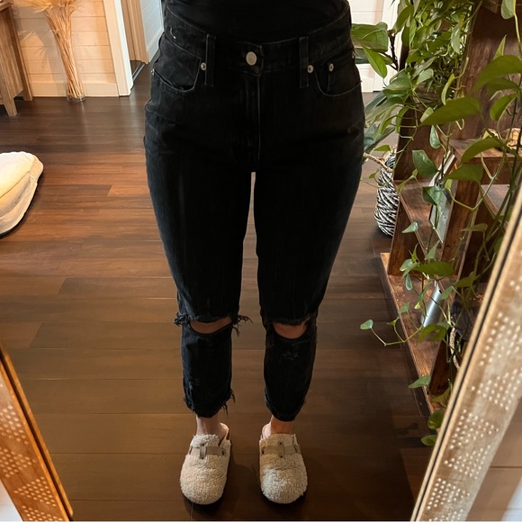 Abercrombie Black Mom Jeans - Picture 1 of 3